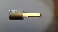 B735 (28x7,9x2,35)